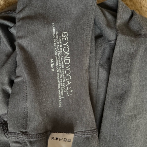 Beyond yoga Spacedye Refocus Cropped Tank - Picture 5 of 7